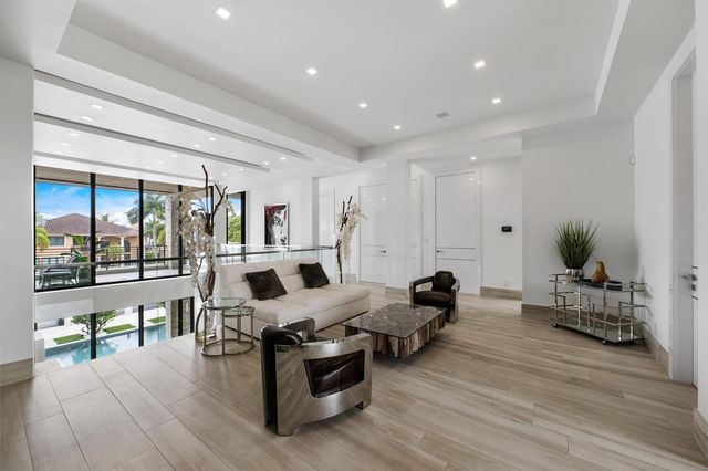 2437 Delmar Place, Fort Lauderdale, FL 33301
