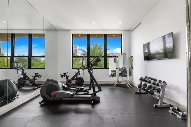 2437 Delmar Place, Fort Lauderdale, FL 33301
