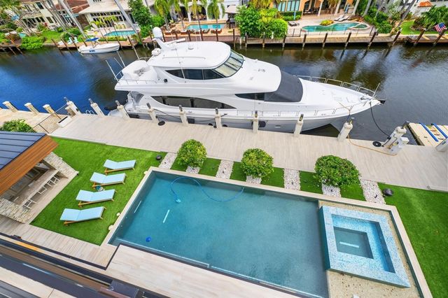 2437 Delmar Place, Fort Lauderdale, FL 33301