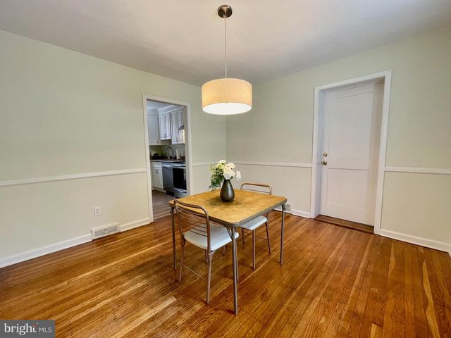 712 WOODSDALE RD, Wilmington, DE 19809