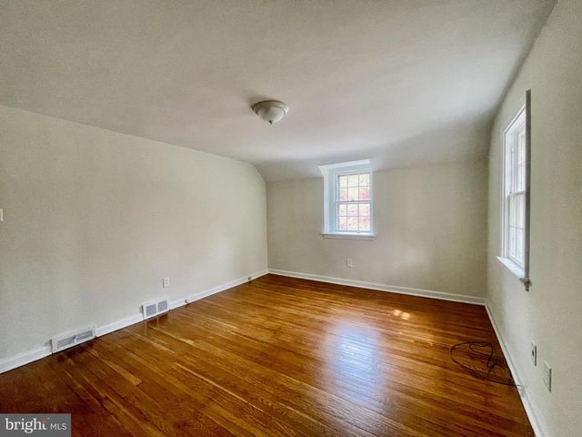 712 WOODSDALE RD, Wilmington, DE 19809