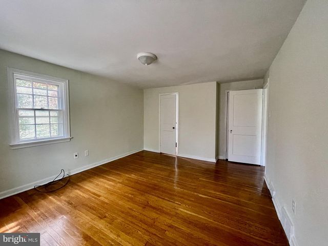 712 WOODSDALE RD, Wilmington, DE 19809