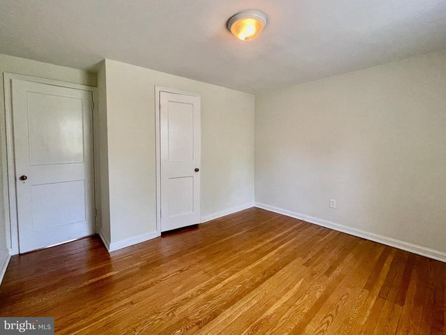 712 WOODSDALE RD, Wilmington, DE 19809