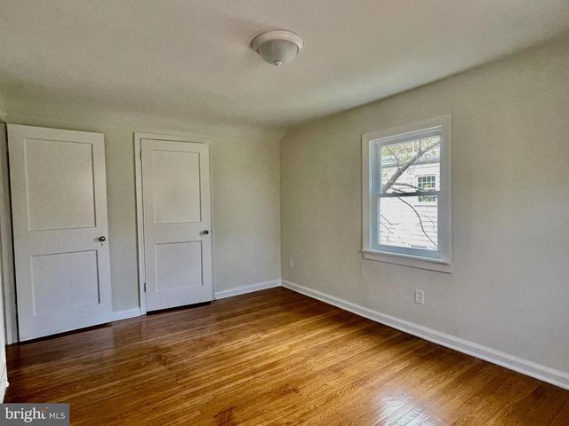 712 WOODSDALE RD, Wilmington, DE 19809