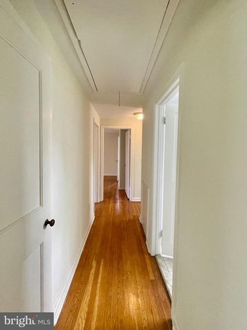 712 WOODSDALE RD, Wilmington, DE 19809