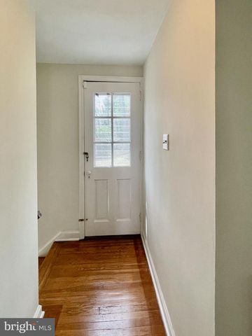 712 WOODSDALE RD, Wilmington, DE 19809