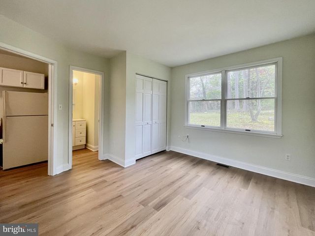 712 WOODSDALE RD, Wilmington, DE 19809