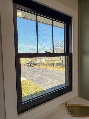 2613 Wolfs Point Drive, Rochester, IN 46975