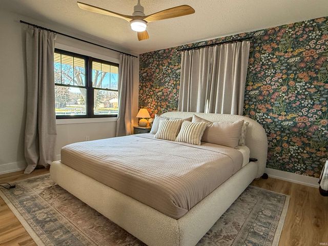 2613 Wolfs Point Drive, Rochester, IN 46975