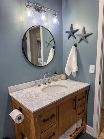 2613 Wolfs Point Drive, Rochester, IN 46975