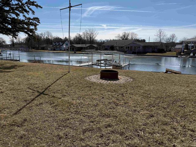 2613 Wolfs Point Drive, Rochester, IN 46975