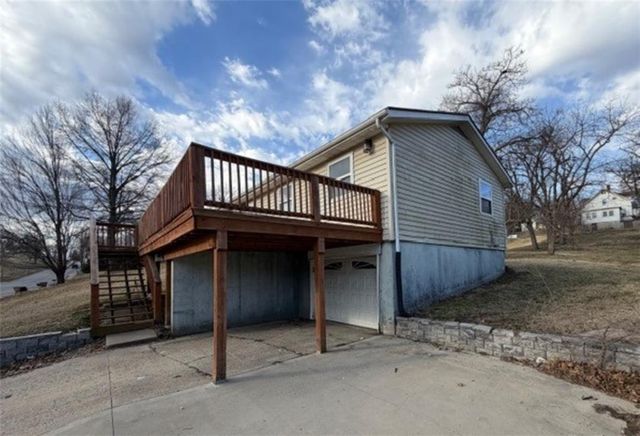 1421 S 6th Street, Atchison, KS 66002