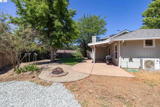 3632 Ravenwood Ln, Cameron Park, CA 95682