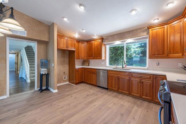 3632 Ravenwood Ln, Cameron Park, CA 95682