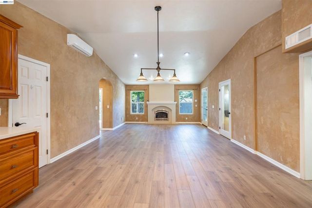 3632 Ravenwood Ln, Cameron Park, CA 95682