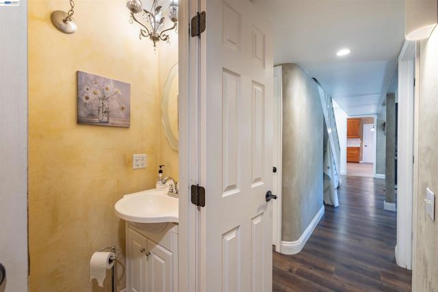 3632 Ravenwood Ln, Cameron Park, CA 95682