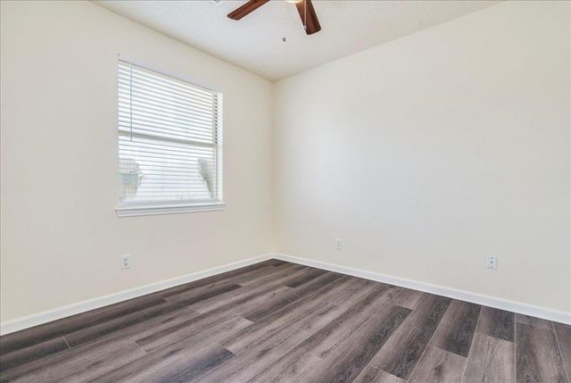 1021 Black Locust DR W, Pflugerville, TX 78660