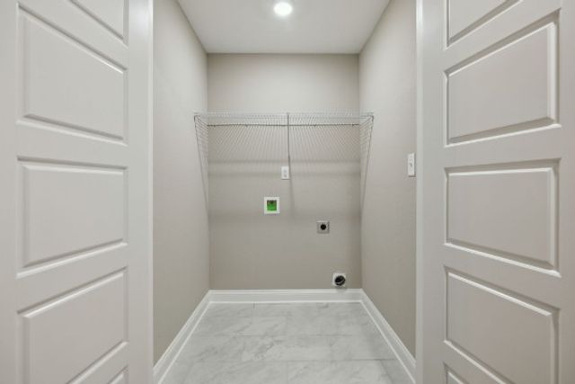 242 Arkansas Ave, Oak Grove, KY 42262