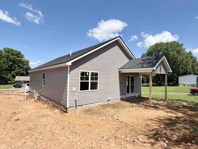 242 Arkansas Ave, Oak Grove, KY 42262