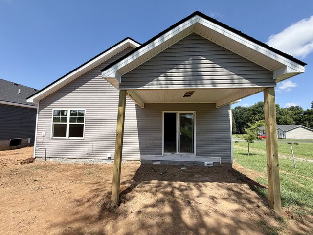 242 Arkansas Ave, Oak Grove, KY 42262