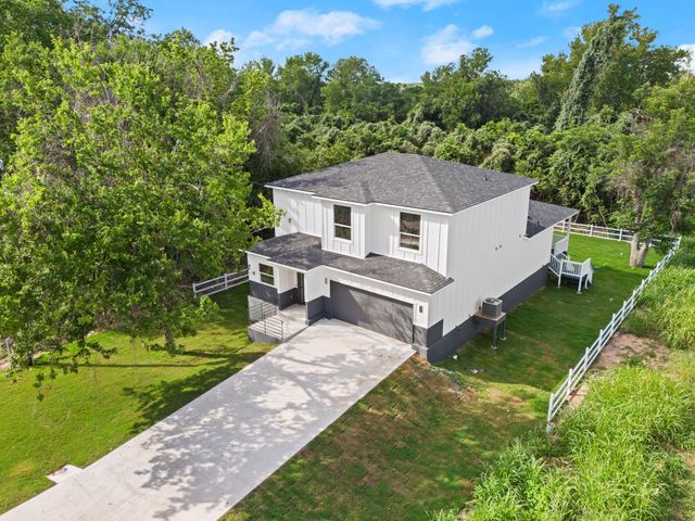 147 Kahana LN, Bastrop, TX 78602