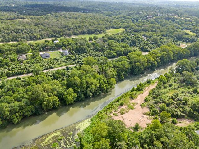 147 Kahana LN, Bastrop, TX 78602