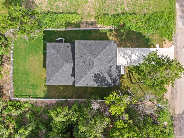 147 Kahana LN, Bastrop, TX 78602