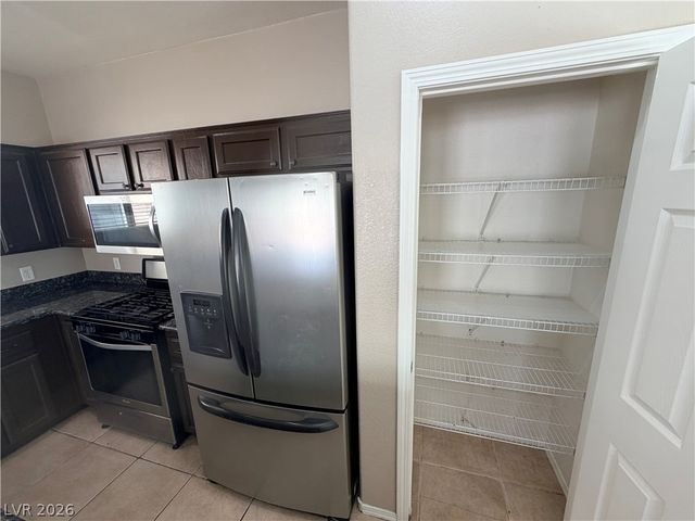 4320 Laguna Garden Avenue, Las Vegas, NV 89115