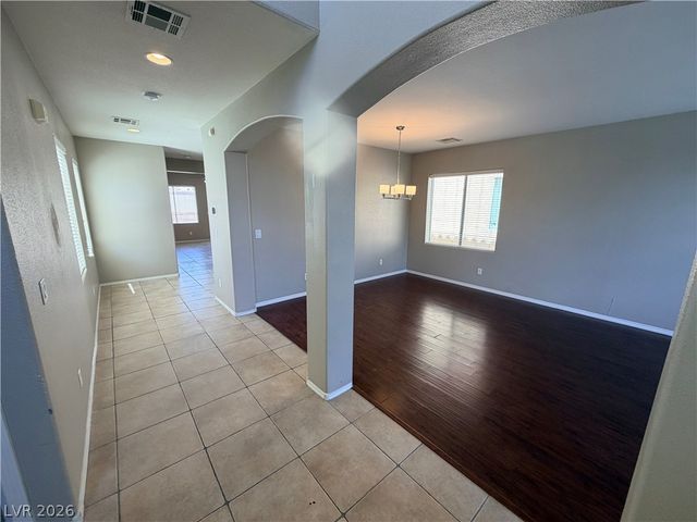 4320 Laguna Garden Avenue, Las Vegas, NV 89115