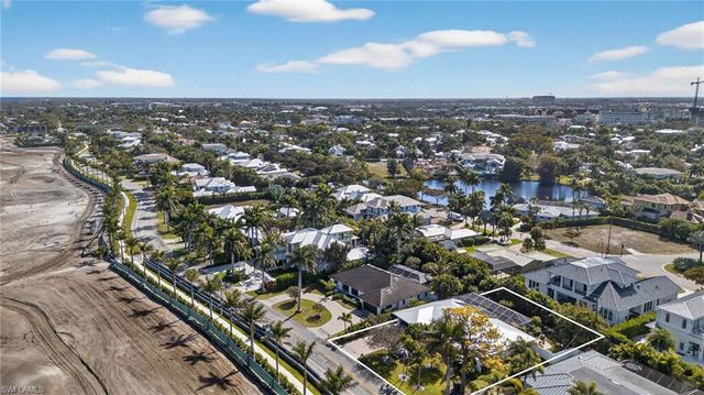 420 S GOLF DR, Naples, FL 34102