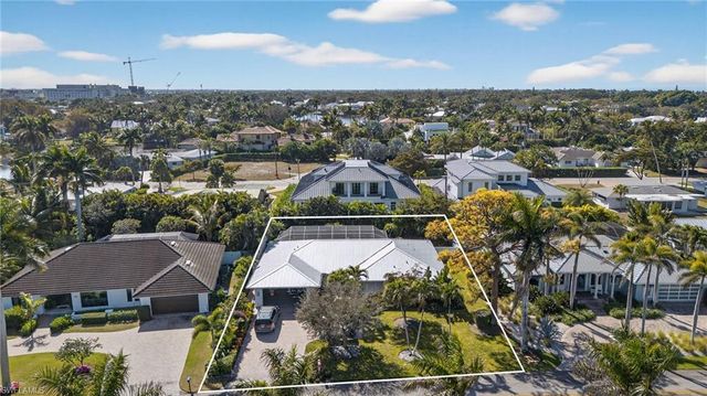 420 S GOLF DR, Naples, FL 34102