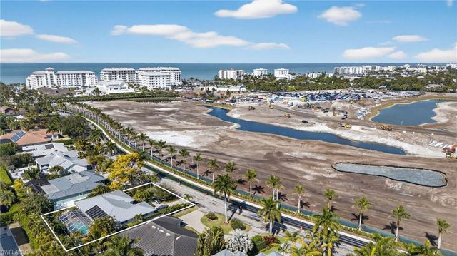 420 S GOLF DR, Naples, FL 34102