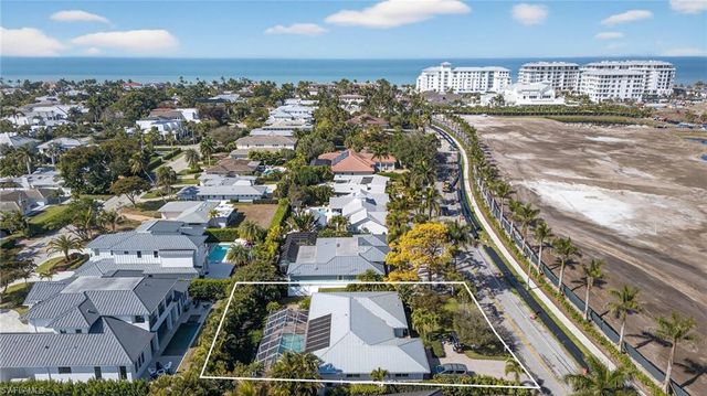 420 S GOLF DR, Naples, FL 34102