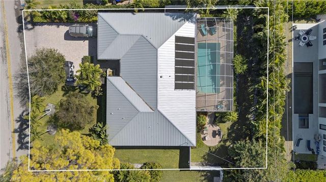 420 S GOLF DR, Naples, FL 34102