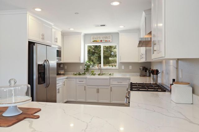 23811 S Jack Tone Rd, Ripon, CA 95366