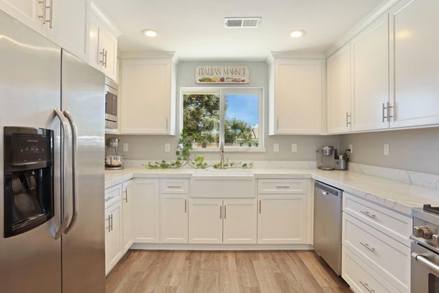 23811 S Jack Tone Rd, Ripon, CA 95366