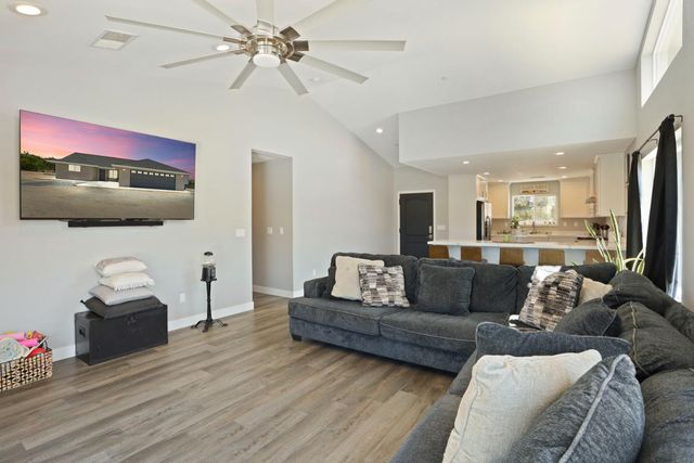 23811 S Jack Tone Rd, Ripon, CA 95366