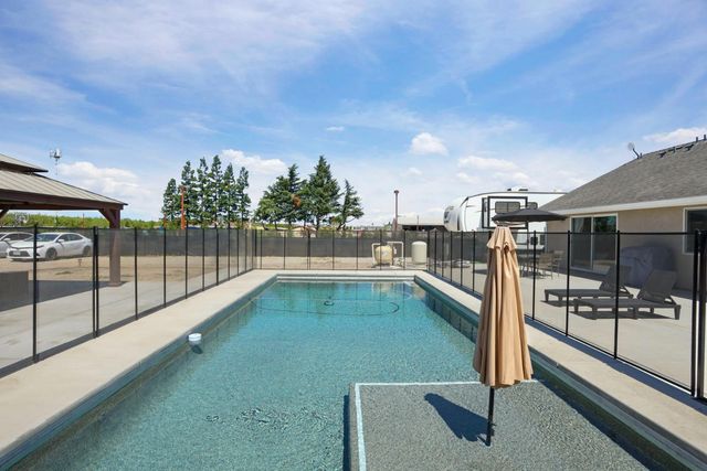 23811 S Jack Tone Rd, Ripon, CA 95366