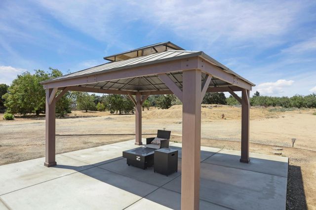 23811 S Jack Tone Rd, Ripon, CA 95366