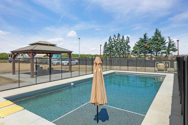 23811 S Jack Tone Rd, Ripon, CA 95366