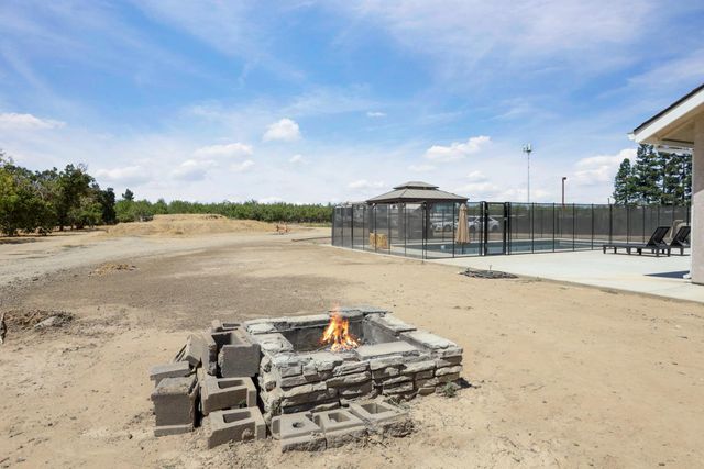 23811 S Jack Tone Rd, Ripon, CA 95366