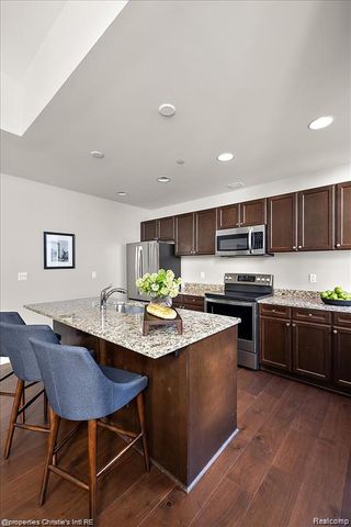 1 Park Avenue 1604, Detroit, MI 48226