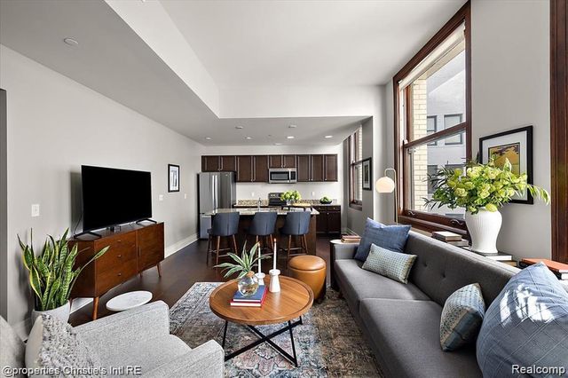 1 Park Avenue 1604, Detroit, MI 48226