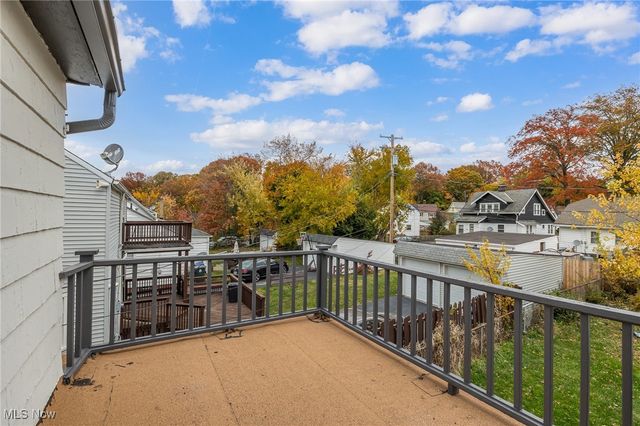 939 Vineshire Road, Cleveland Heights, OH 44121