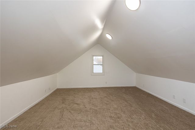 939 Vineshire Road, Cleveland Heights, OH 44121