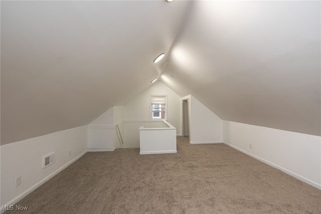 939 Vineshire Road, Cleveland Heights, OH 44121