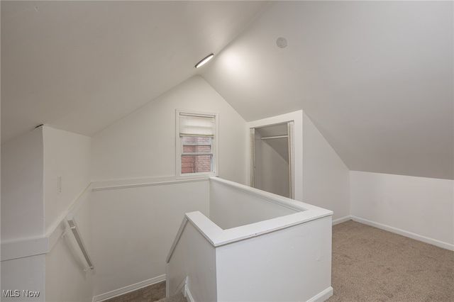 939 Vineshire Road, Cleveland Heights, OH 44121