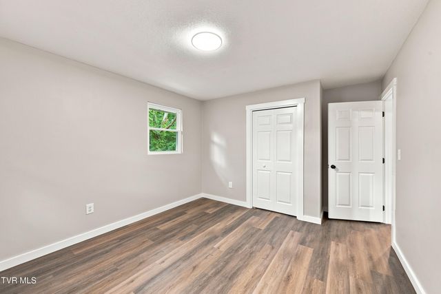 121 Eauclair Street, Kingsport, TN 37664