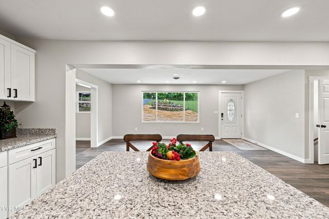 121 Eauclair Street, Kingsport, TN 37664