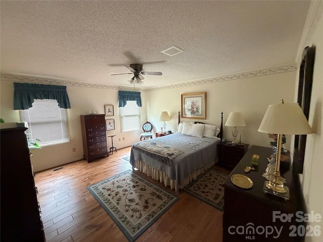 605 Queens Road, Cherryville, NC 28021